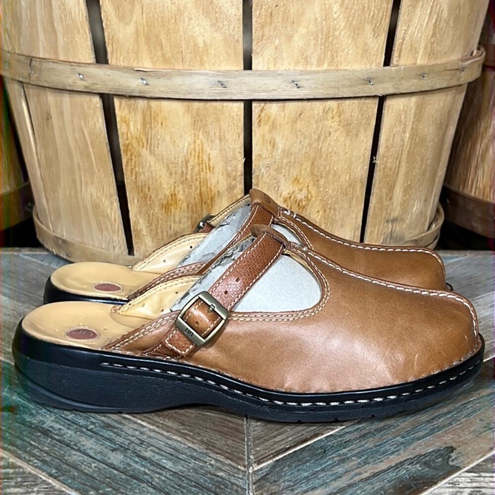 Clarks Unstructured Tan Leather Buckle Strap Comfort Clogs Mules Womens Size 7